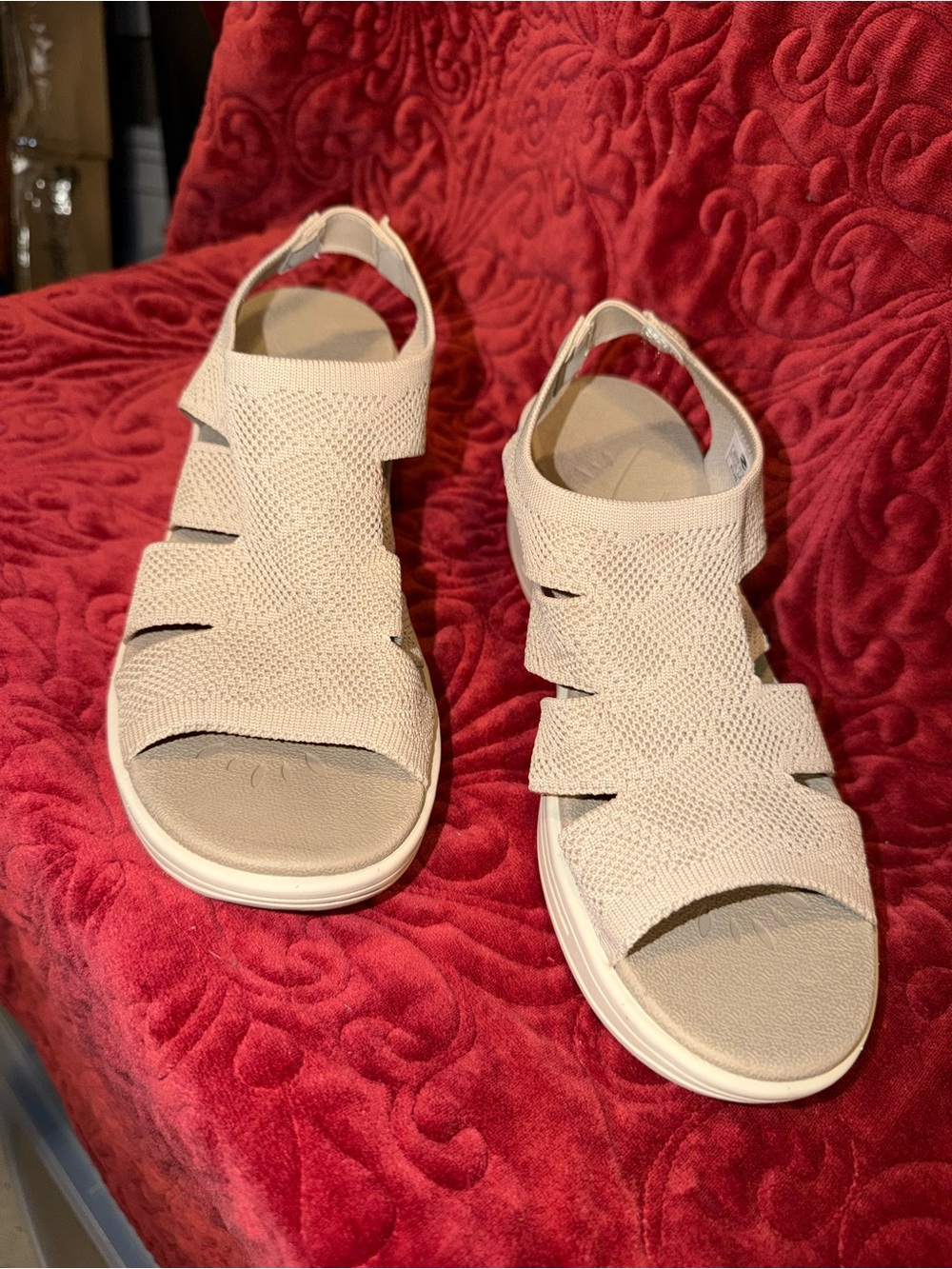 Lightweight Knit Slingback Sandals in Cream
